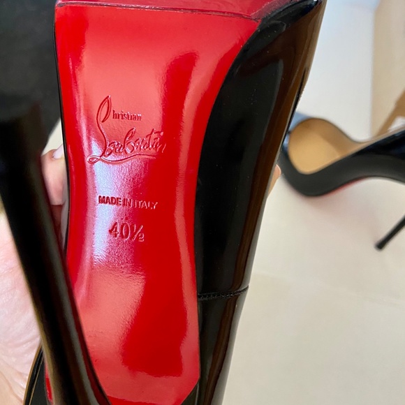 COPY - Louboutin So Kate 120 Black Patent Leather… - Picture 4 of 6